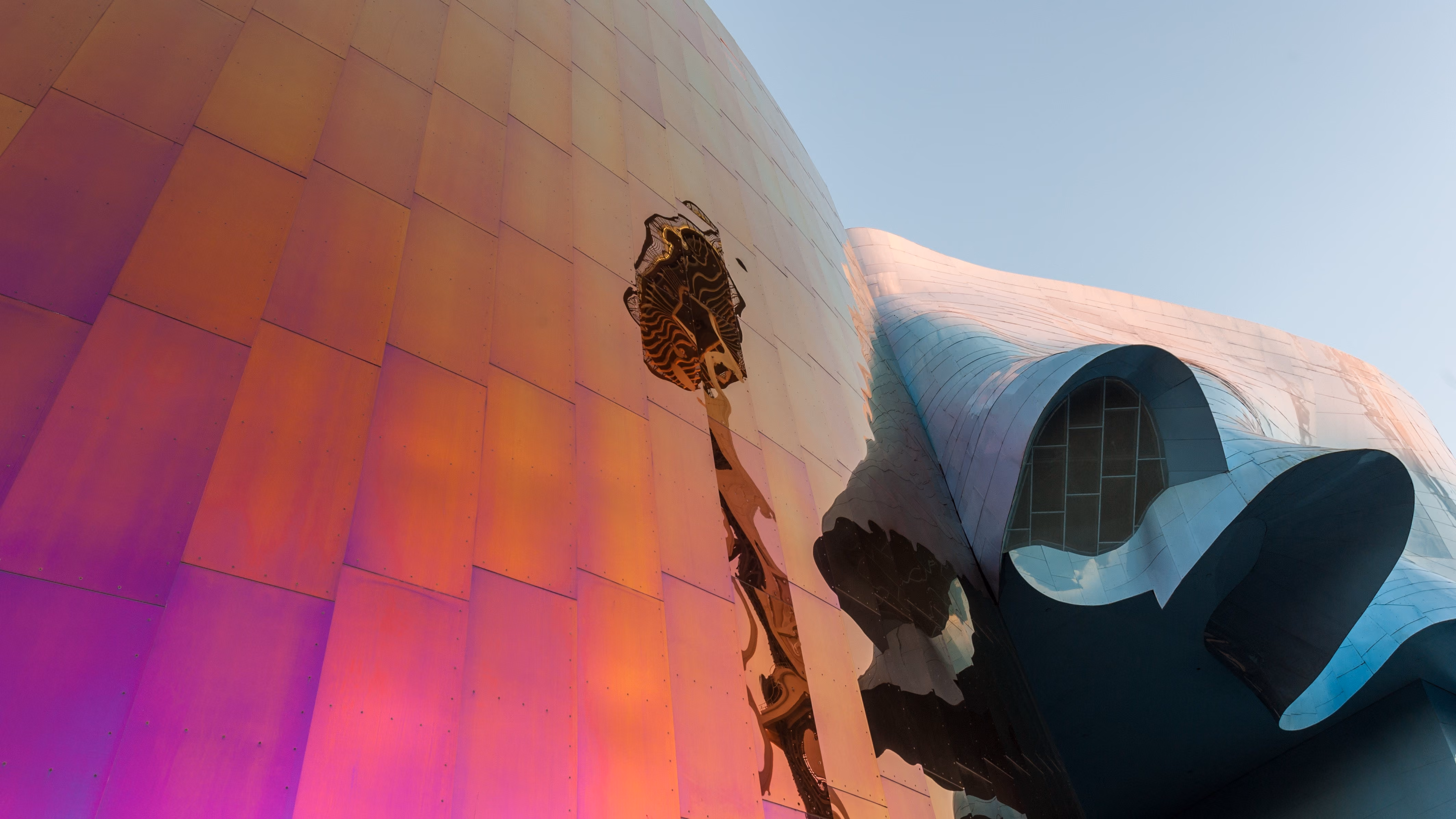 Web design Lincolnshire: colourful curved metal building exterior used as a brand example