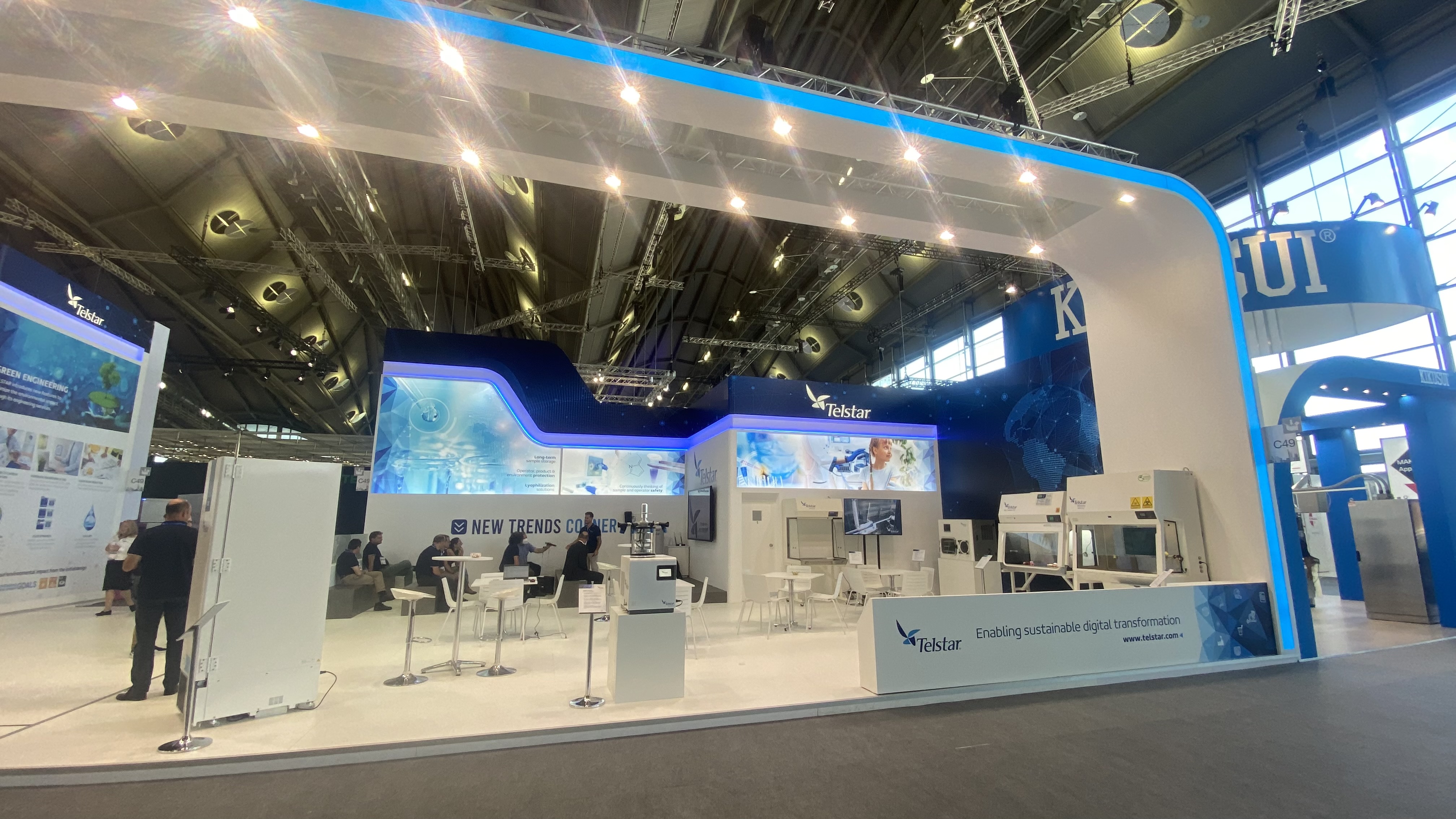 Exhibition stand builder