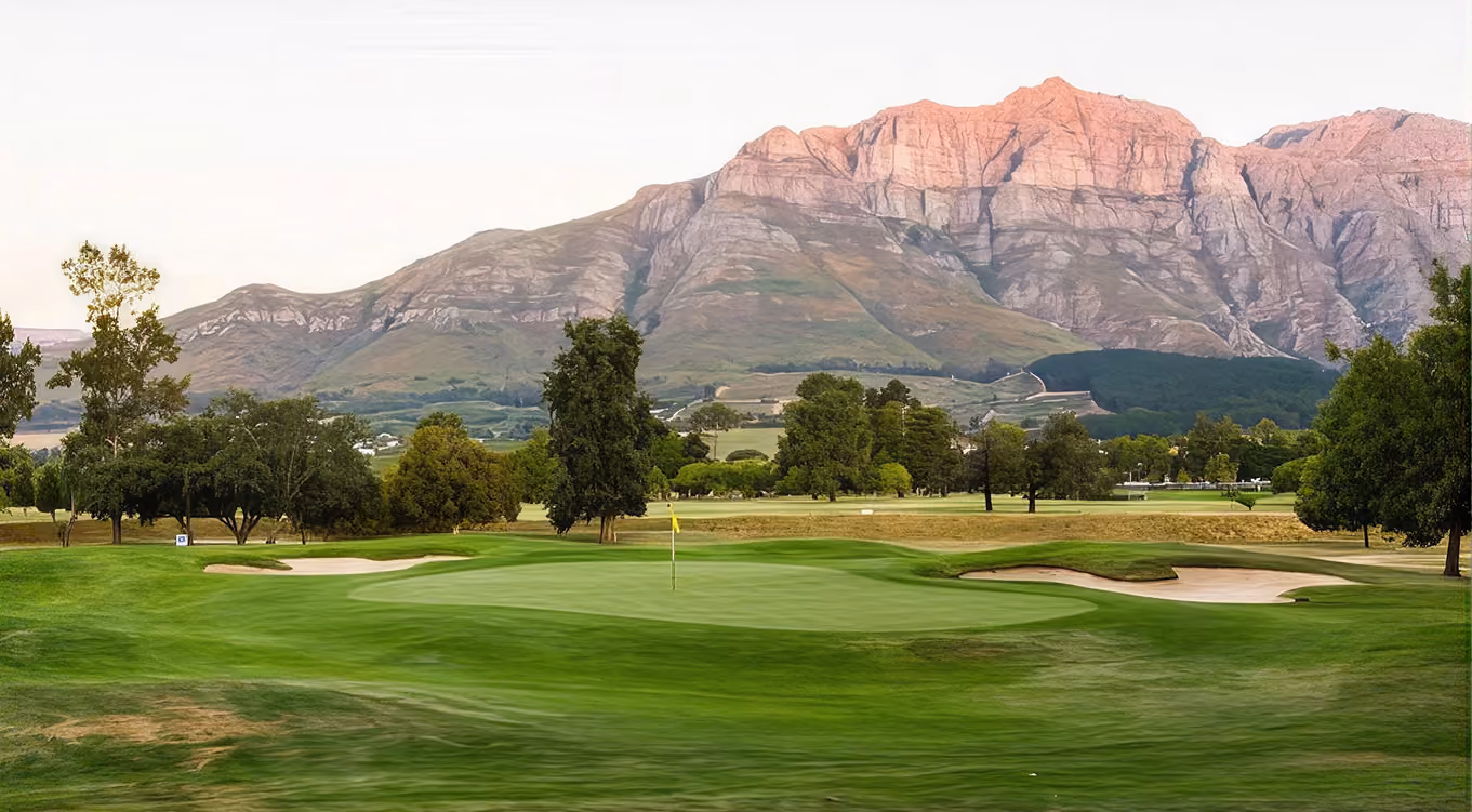 Stellenbosch golf course beneath the mountains