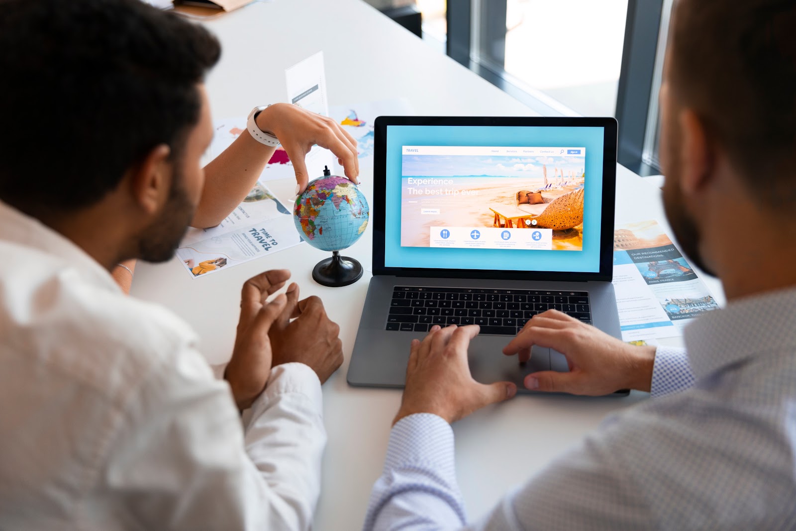 Businessmen using website visitor identification software