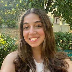 Alexia Mic, RoScholars Lead