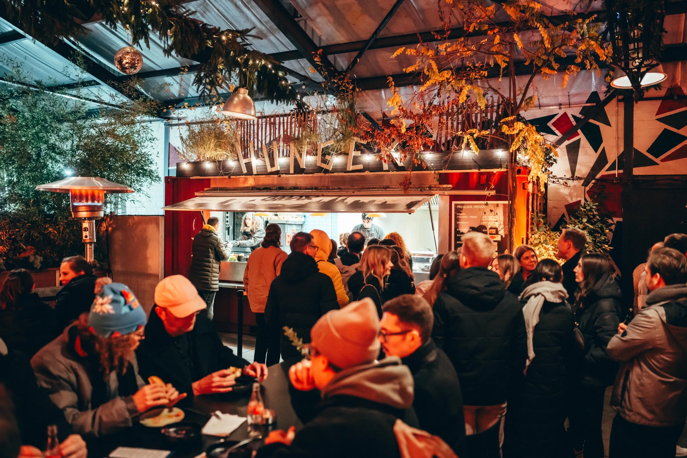 Abend-Event mit beleuchteter Ausgabe