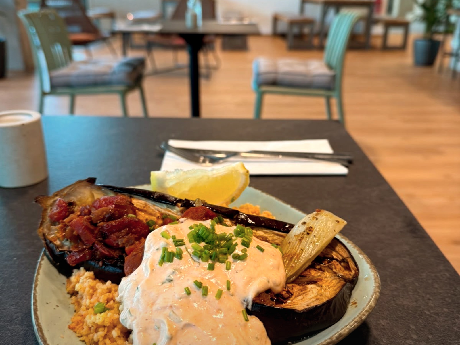 Gefüllte Aubergine mit Couscous