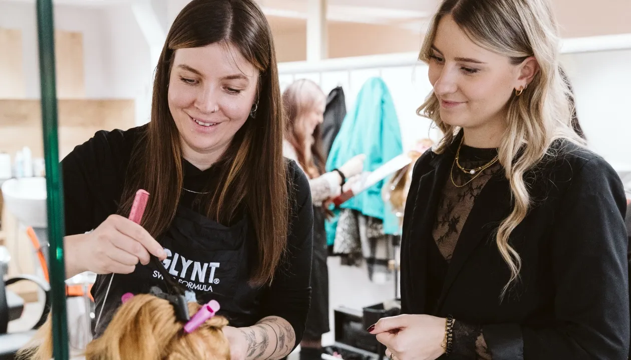 Impression aus der Friseurtrainer-Weiterbildung der Deutschen Friseurakademie