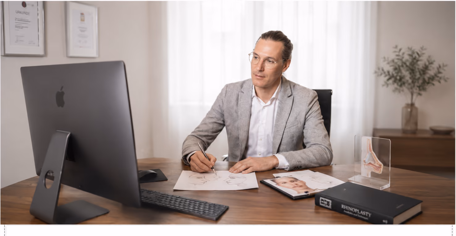 Prof. Dr. med. Johannes A. Veit bei der individuellen Operationsplanung