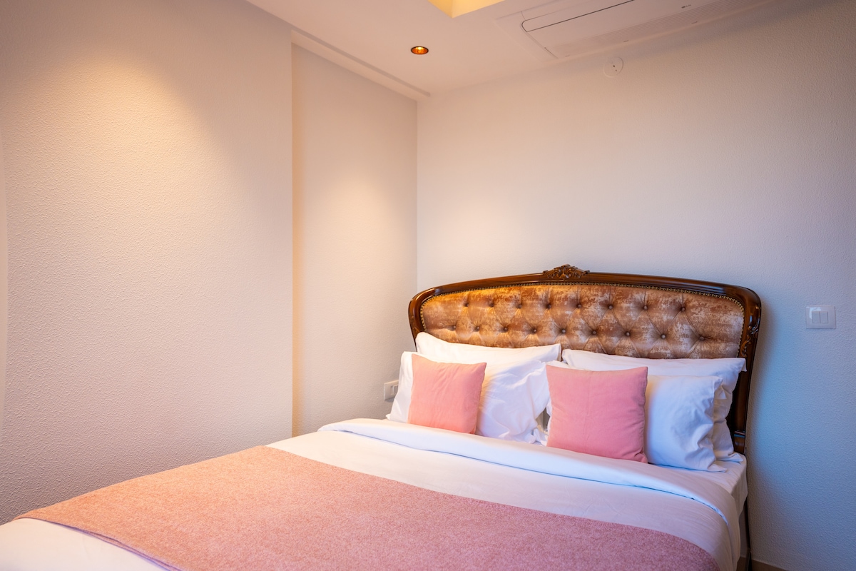 The Royal Crown - 3BHK luxury home by Viraalay