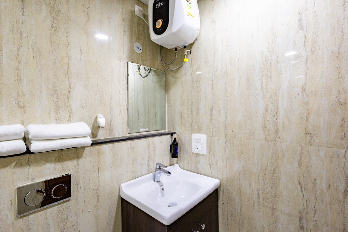 The Royal Crown - 3BHK luxury home by Viraalay