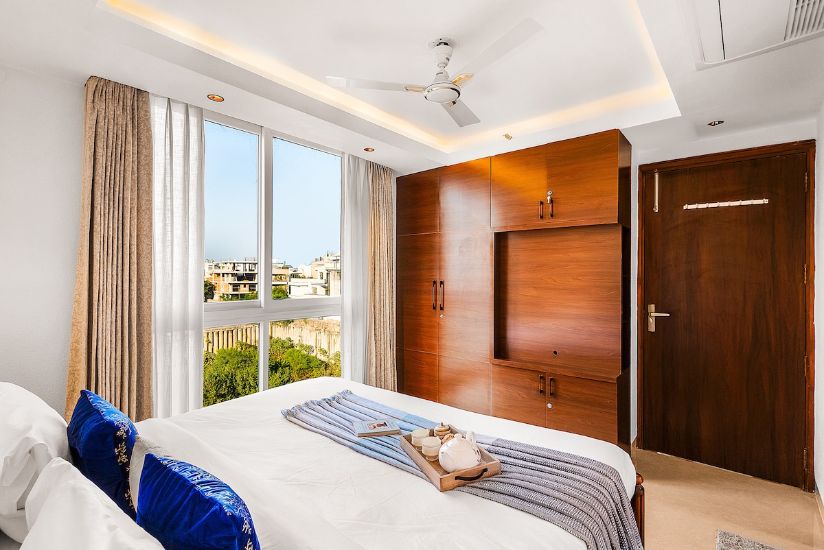 The Royal Crown - 3BHK luxury home by Viraalay