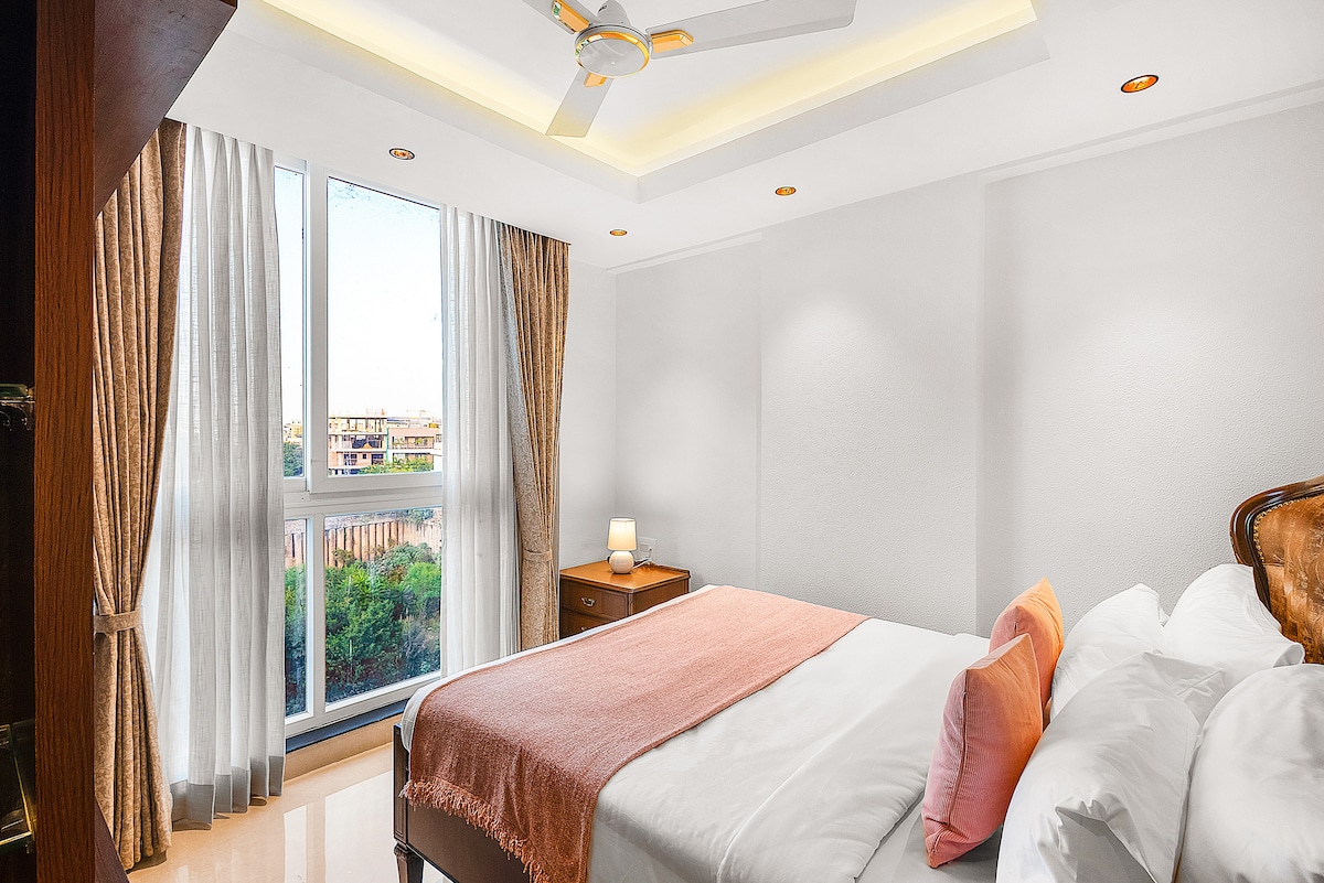 The Royal Crown - 3BHK luxury home by Viraalay