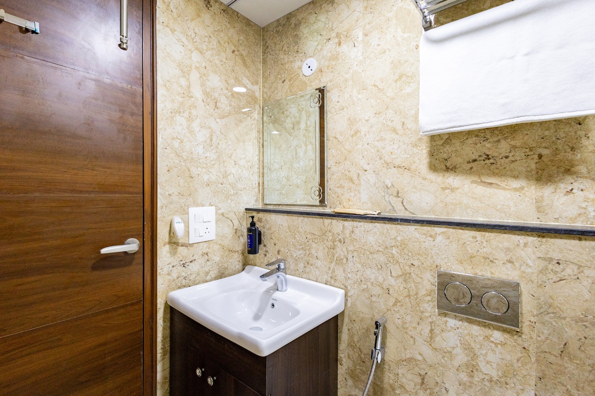 The Royal Crown - 3BHK luxury home by Viraalay
