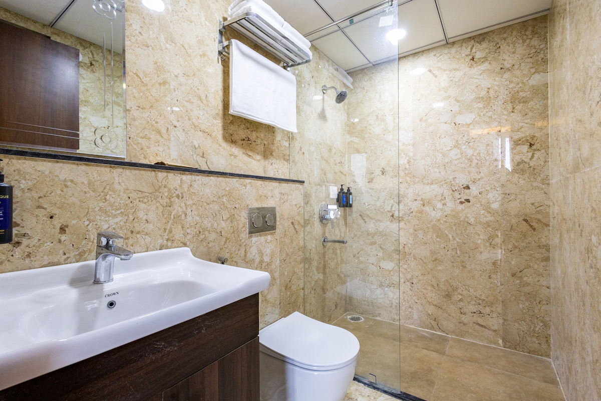 The Royal Crown - 3BHK luxury home by Viraalay