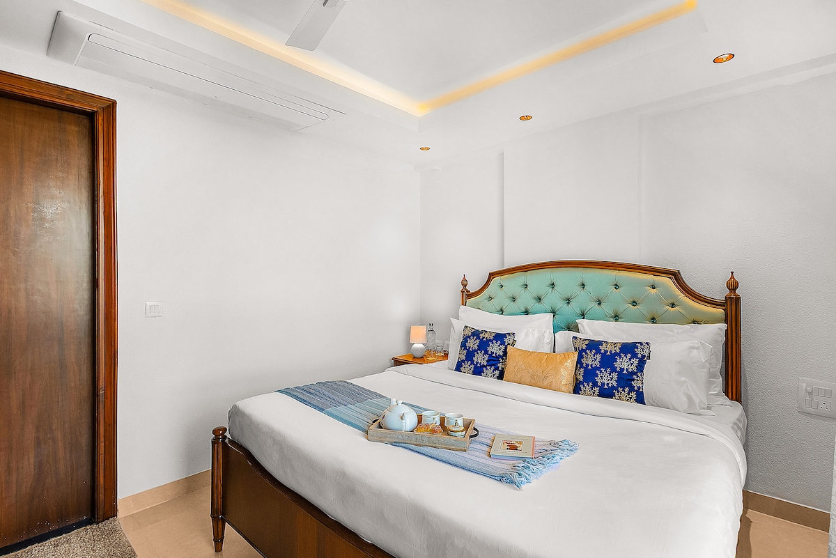 The Royal Crown - 3BHK luxury home by Viraalay