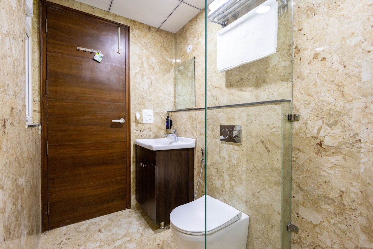 The Royal Crown - 3BHK luxury home by Viraalay