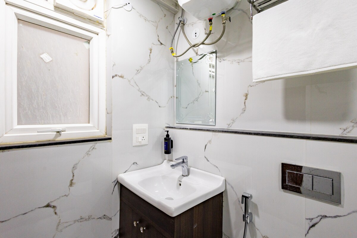 The Royal Crown - 3BHK luxury home by Viraalay