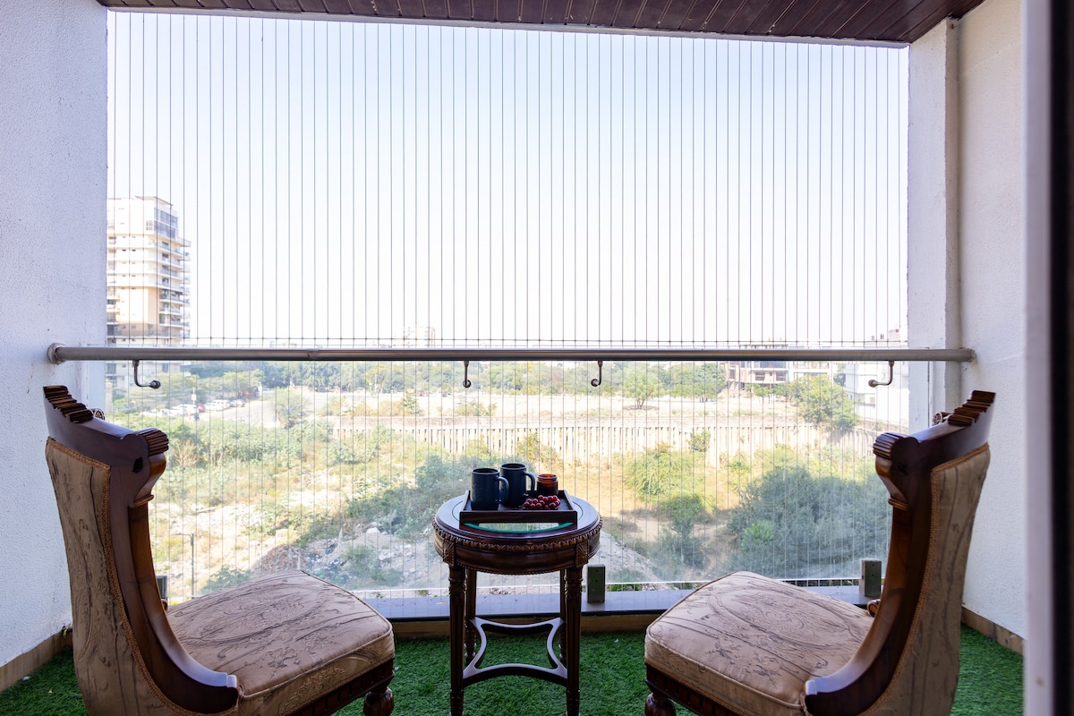 The Majestic Crown - 2BHK luxury home by Viraalay