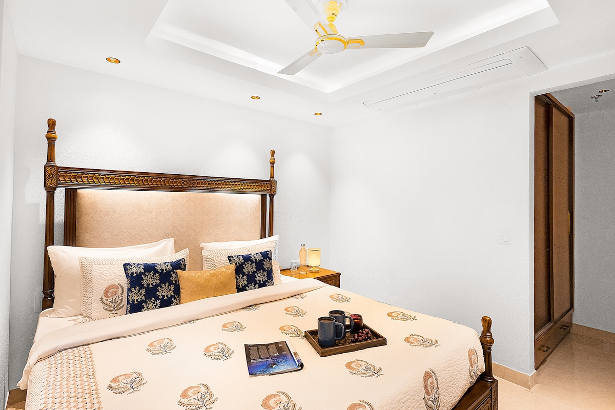 The Majestic Crown - 2BHK luxury home by Viraalay