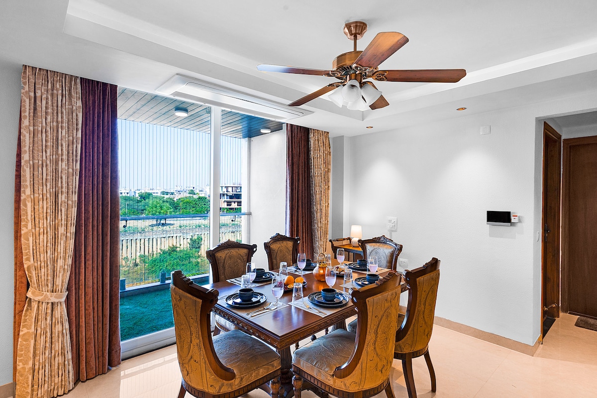 The Majestic Crown - 2BHK luxury home by Viraalay