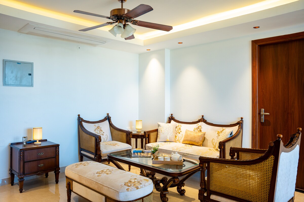 The Majestic Crown - 2BHK luxury home by Viraalay