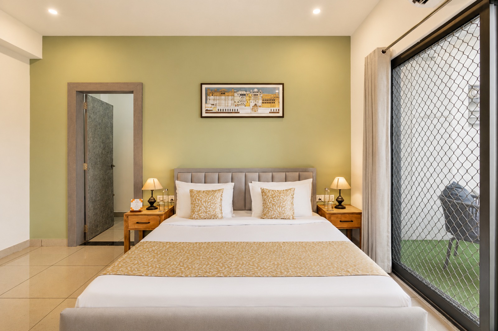 Comfy 2BHK at Lakecity Apartments by Viraalay