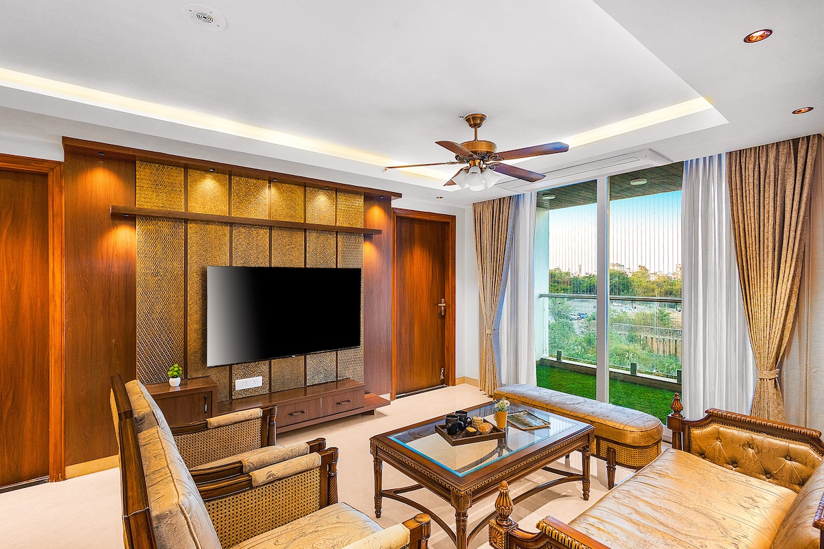 The Royal Crown - 3BHK luxury home by Viraalay
