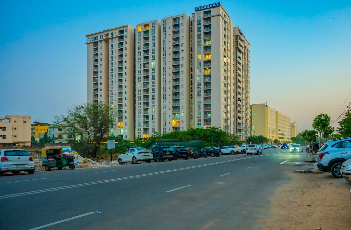 The Royal Crown - 3BHK luxury home by Viraalay