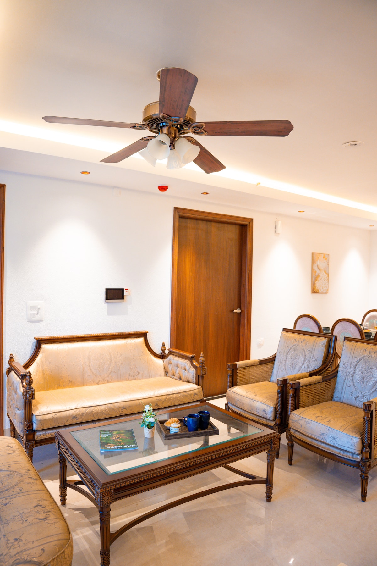 The Royal Crown - 3BHK luxury home by Viraalay