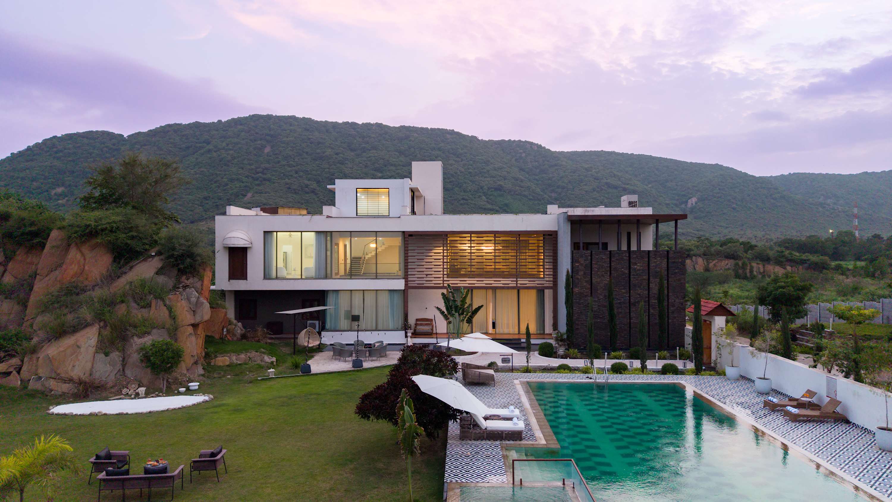 Kvanya Mansion by Viraalay - Luxe 5BHK Villa in Udaipur
