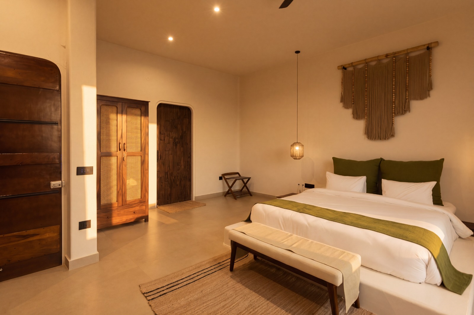 La Vida Retreat - Luxury 4 Bed Villa in Jaipur
