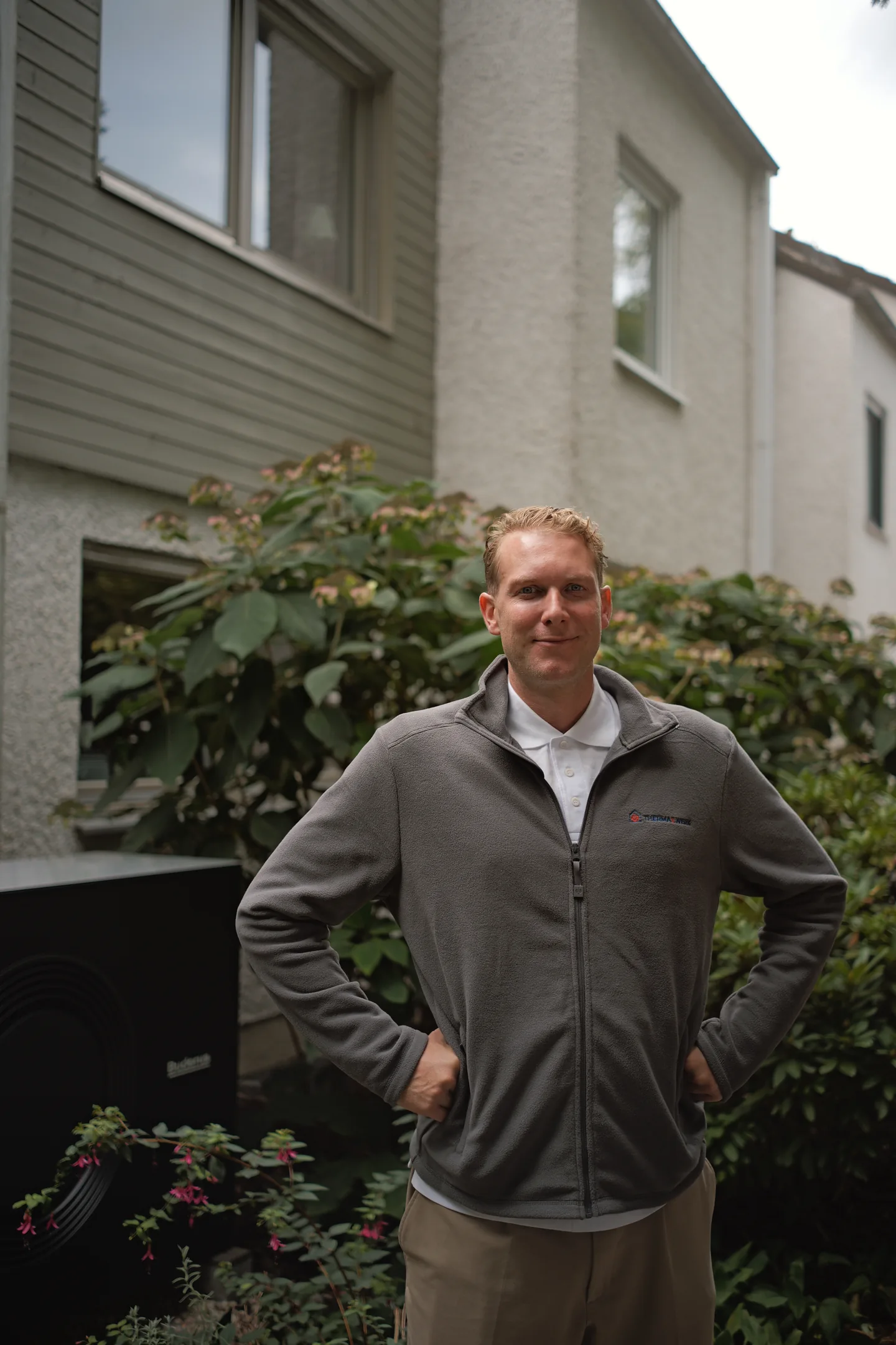 Ansprechpartner der ThermaWerk GmbH, der das Festpreis-Angebot für die Photovoltaikanlage erstellt