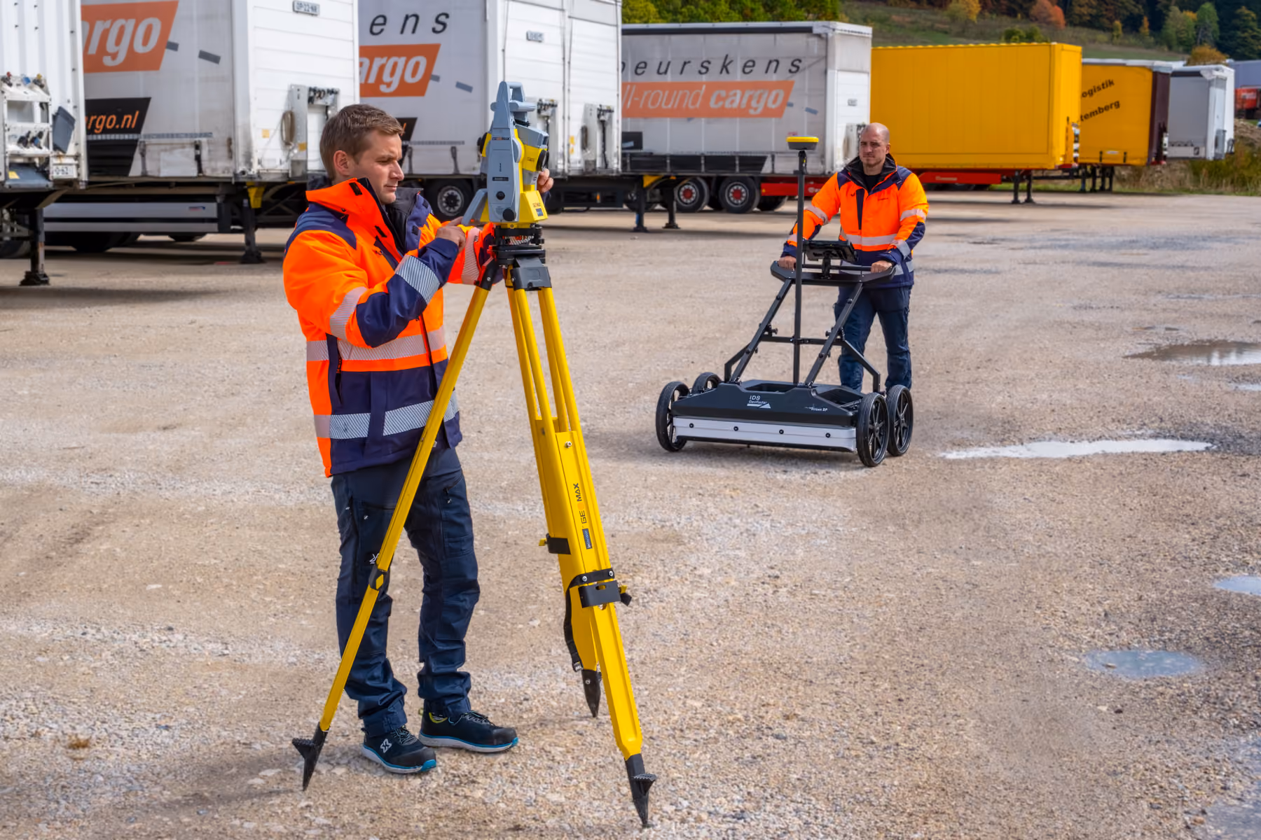 Georadar-Scanning Prozess einer Asphaltfläche