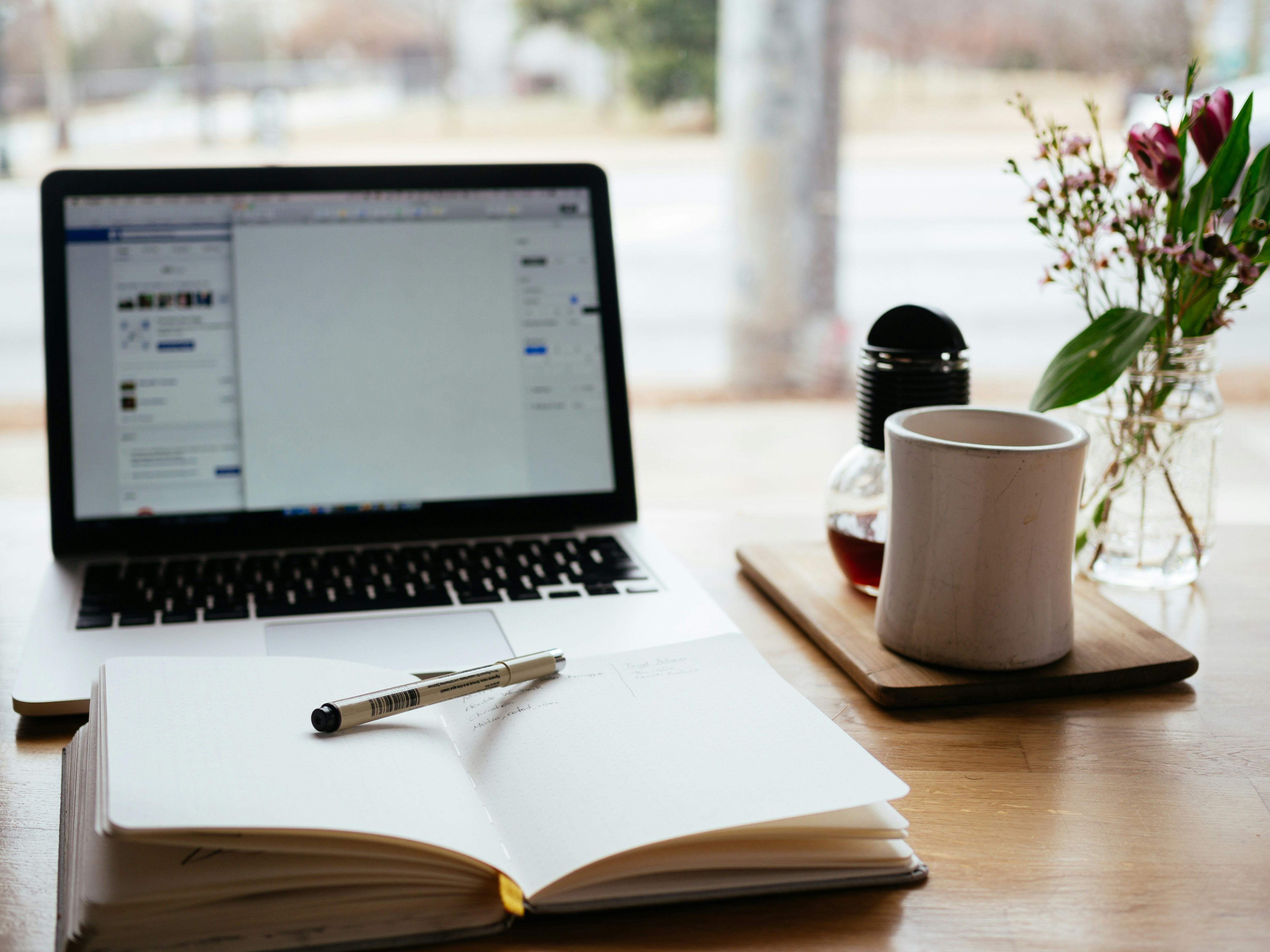 système cloudflare ouvert sur un téléphone