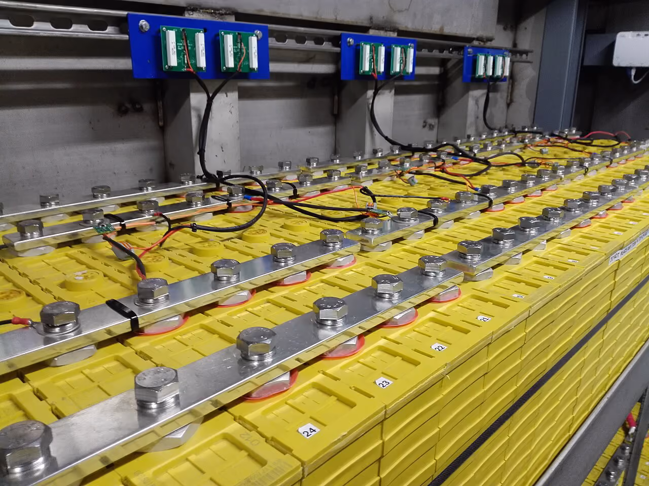 LMFP battery cathode