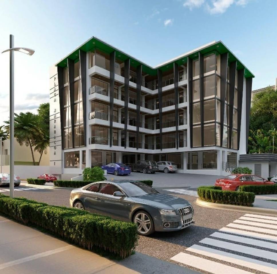 EXCELENTE PLAZA COMERCIAL CON AMPLIOS LOCALES