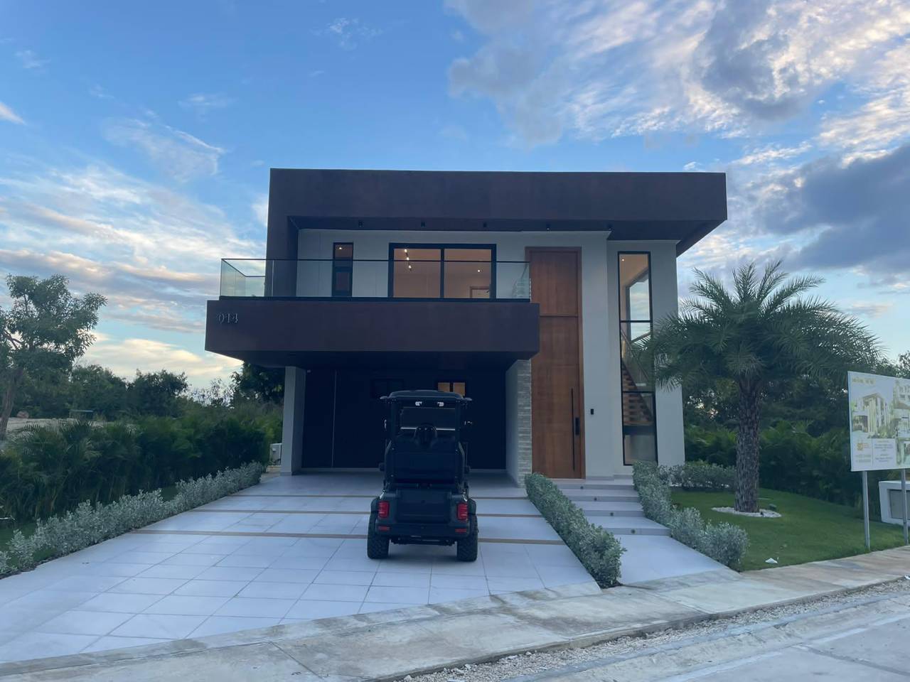 VILLA DE LUJO EN PLAYA NUEVA ROMANA