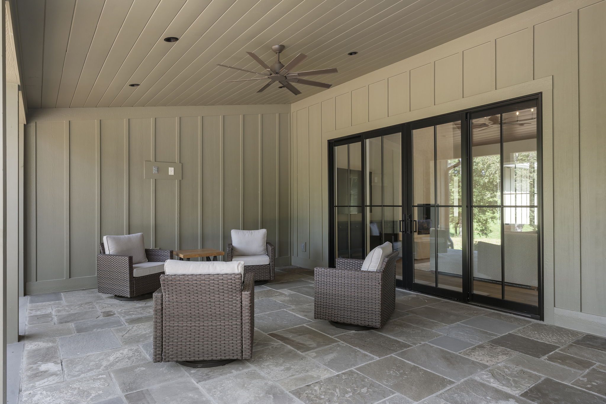 Loudon Modern, Loudon, Tennessee, photo 5 of 21
