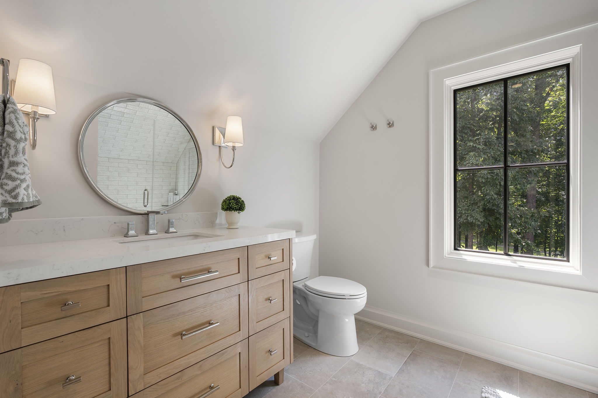 Loudon Modern, Loudon, Tennessee, photo 14 of 21