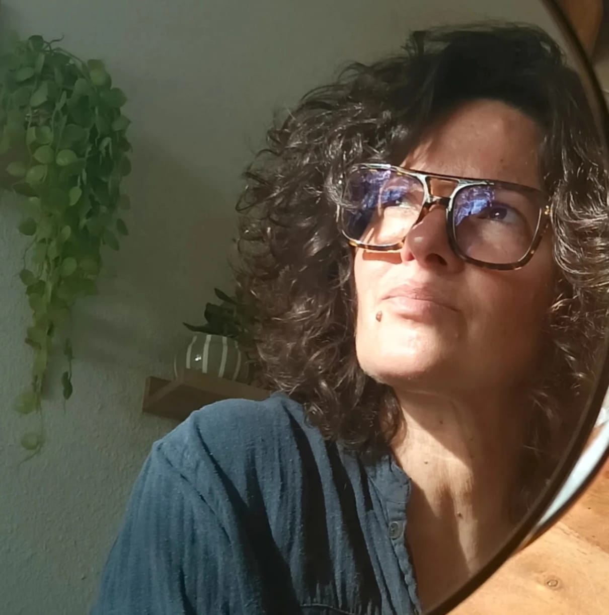 Portrait de Valérie Quendera, fondatrice de VQ Conseil, coach professionnelle et chasseuse de têtes.