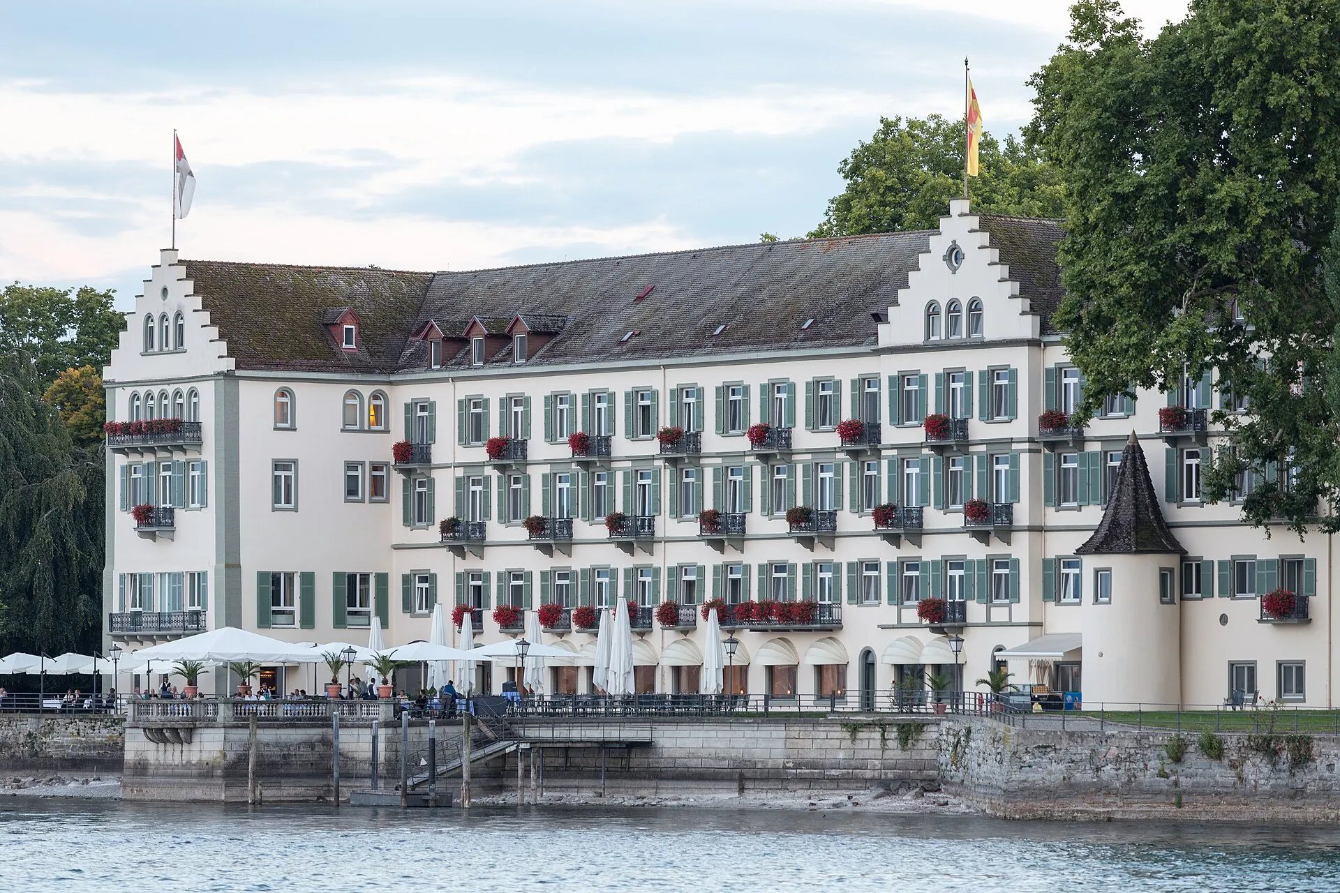 Steigenberger Inselhotel Konstanz am Abend