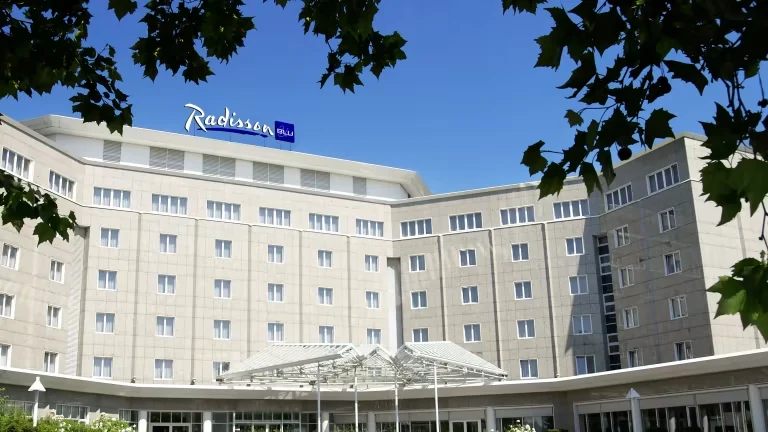 Radisson Blu Hotel Dortmund am Westfalenpark: Hotel für ein Escort Date