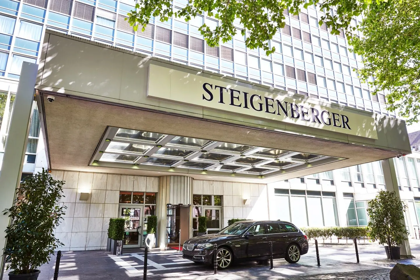 Steigenberger Hotel Dortmund nahe den Westfalenhallen: Hotel für diskrete Begleitung