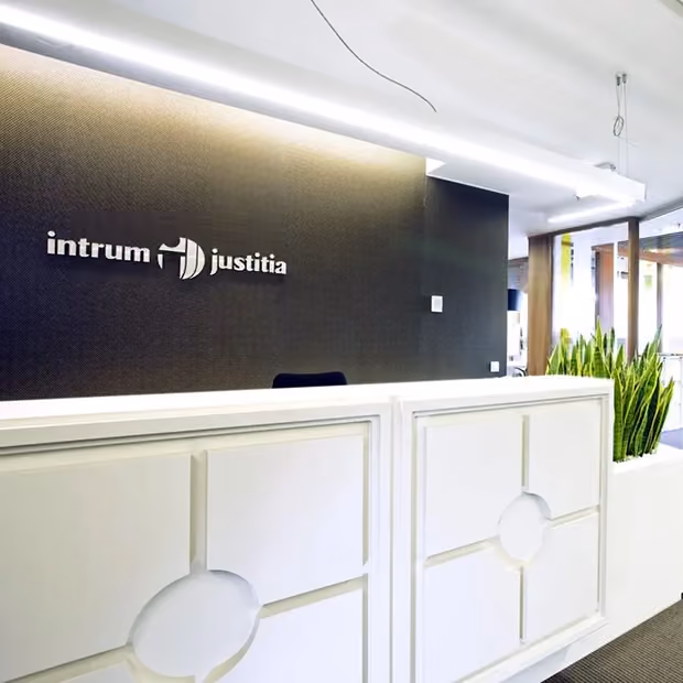 Intrum Justitia
