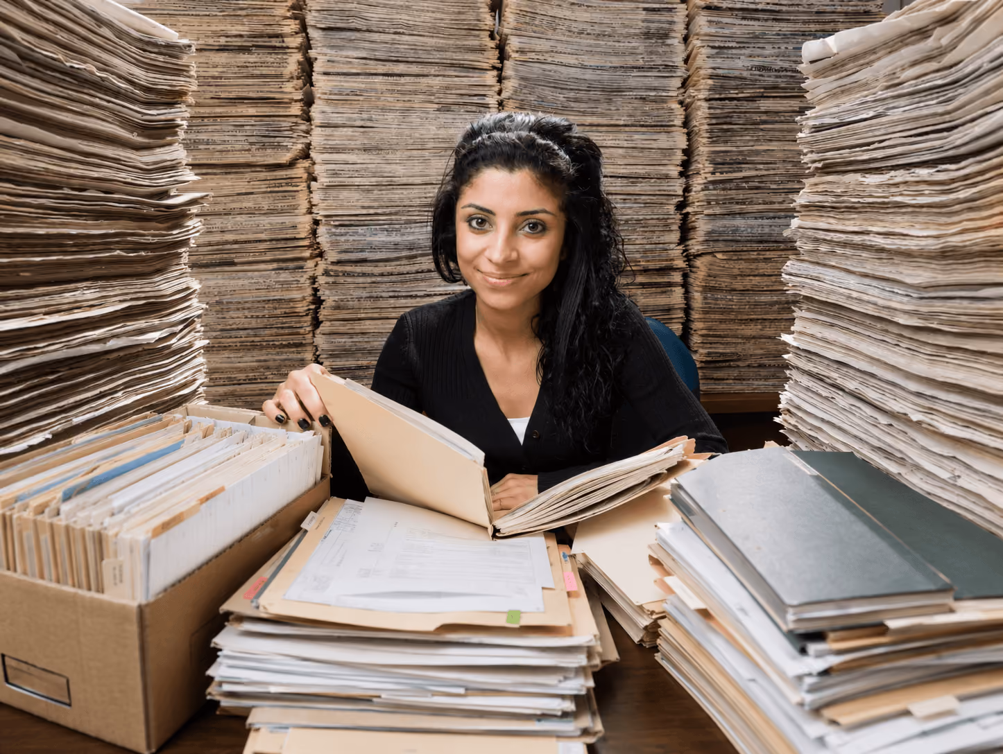 Construire sa bibliothèque de références : la base invisible d’une candidature solide