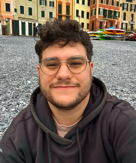Photo of Simon, Lead Designer