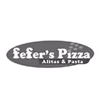 Logo of Fefer's Pizza with the tagline Alitas & Pasta inside an oval shape.