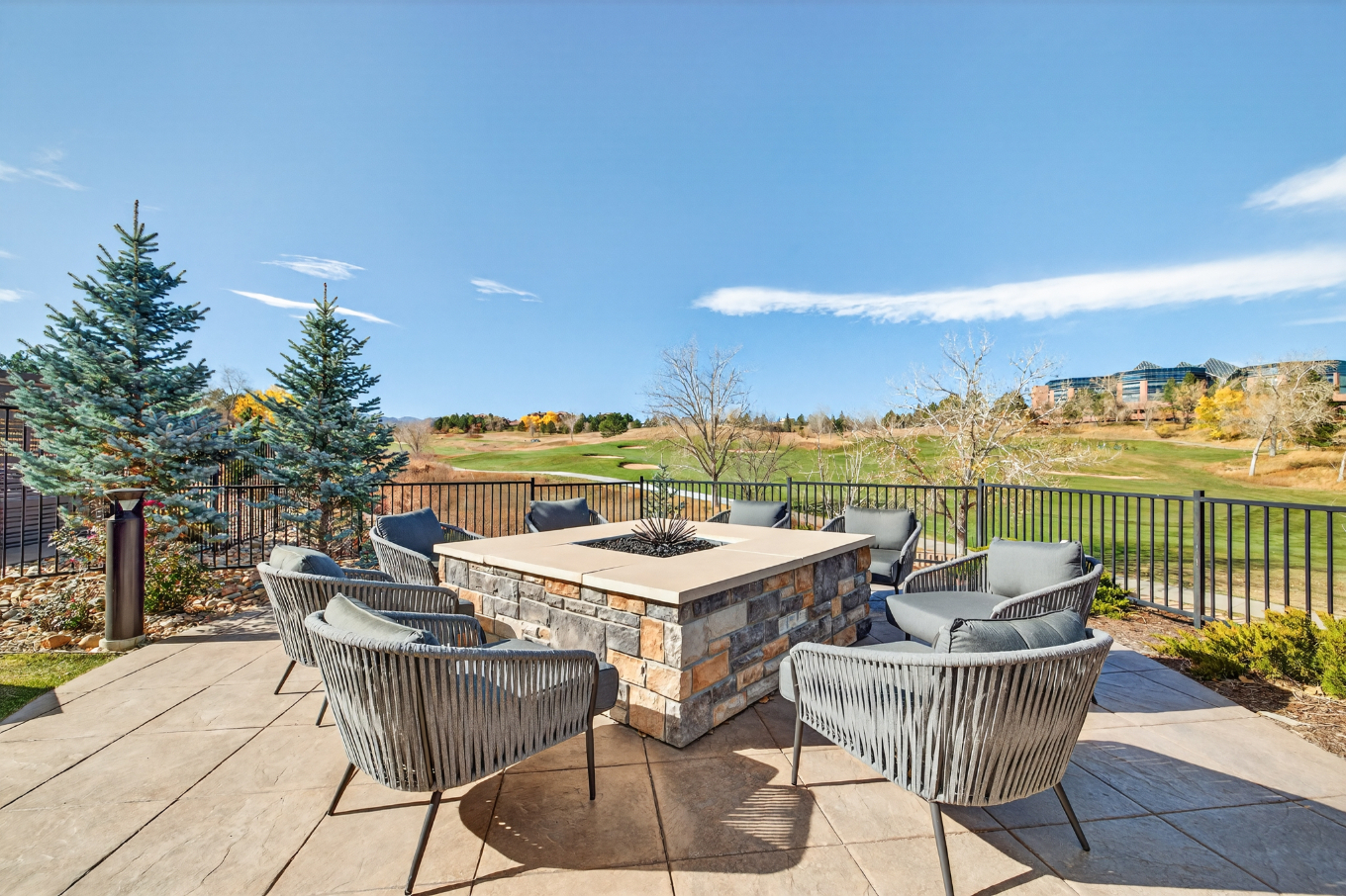 Siting area with fire pit