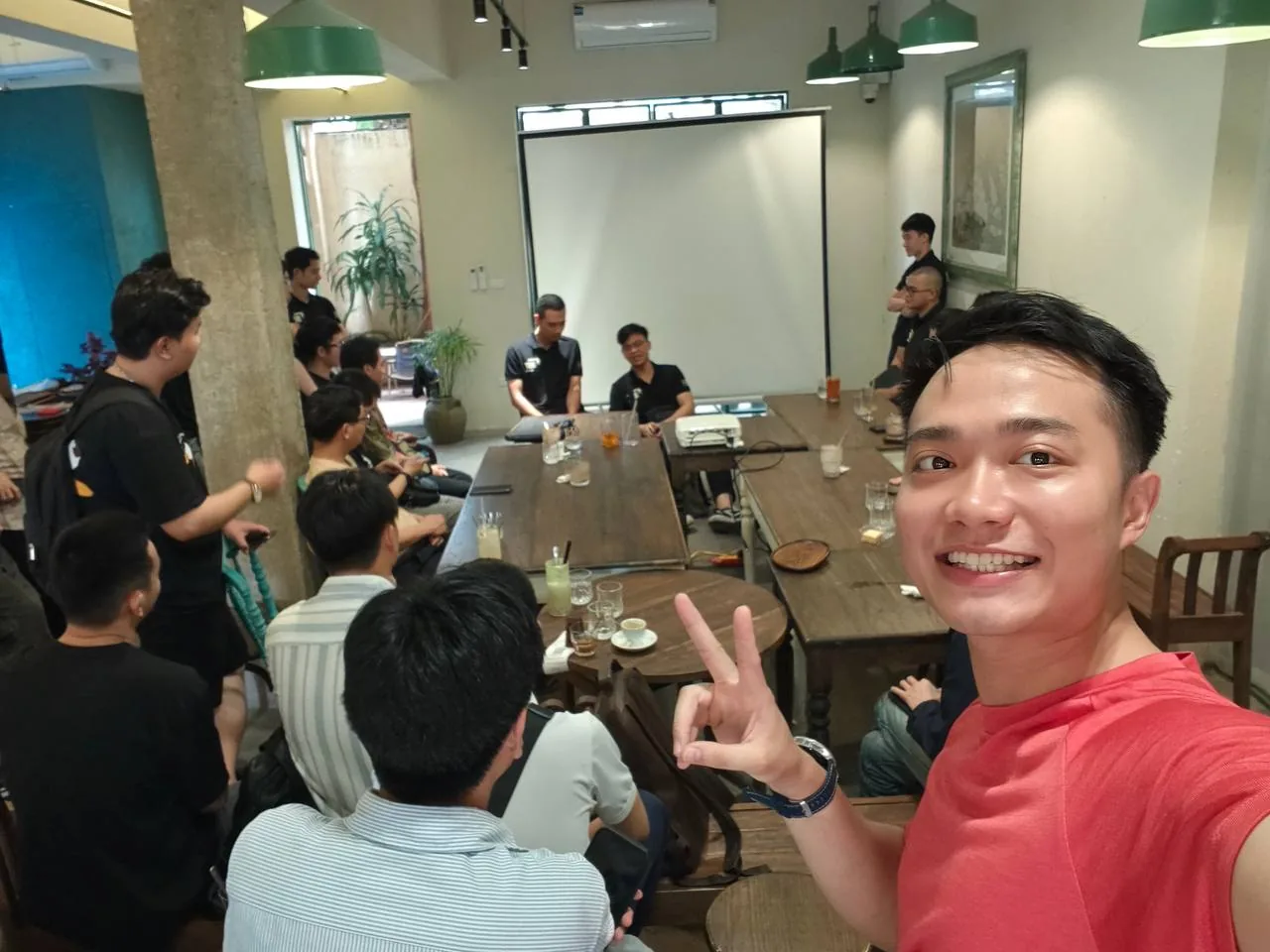 Ảnh tập thể học viên Wecommit sau buổi học