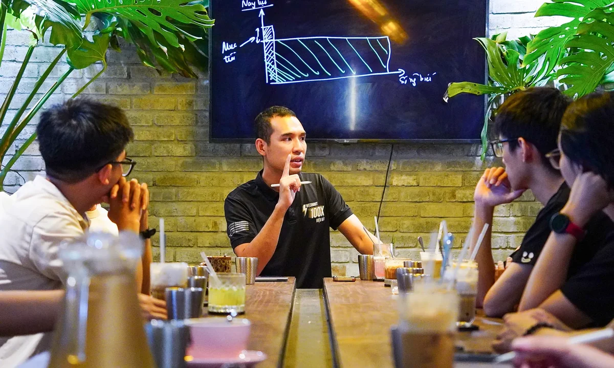 Góc chụp toàn cảnh buổi gặp mặt Wecommit