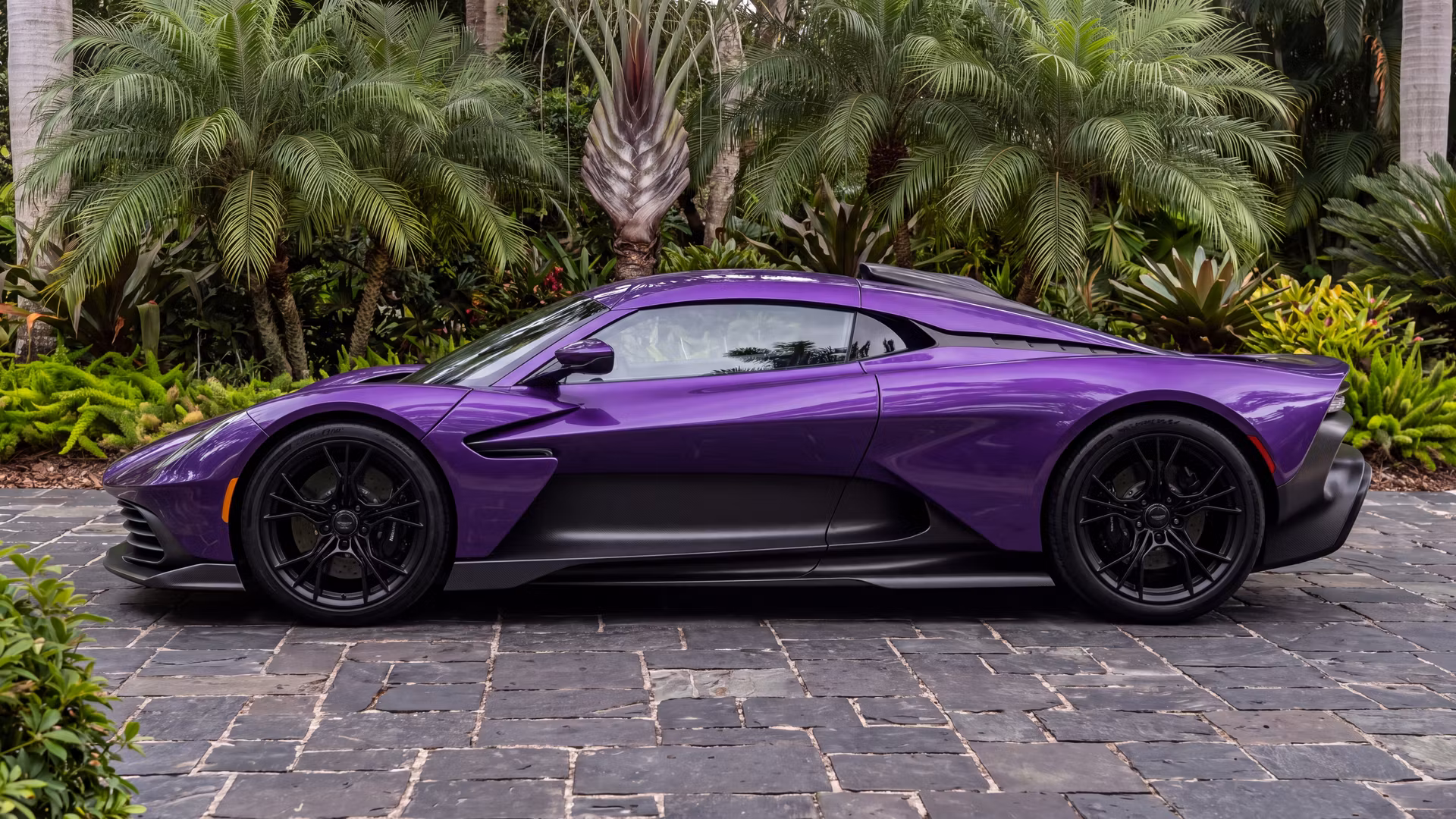 Violet-ocity Metallic vehicle finish — view 02