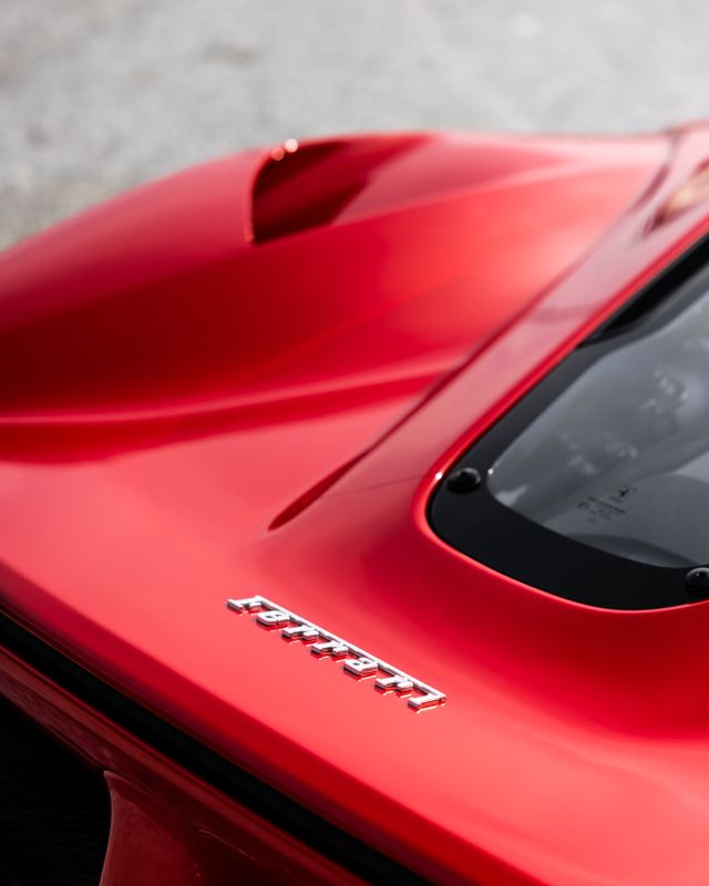 ACE of Gloss — ferrari close up