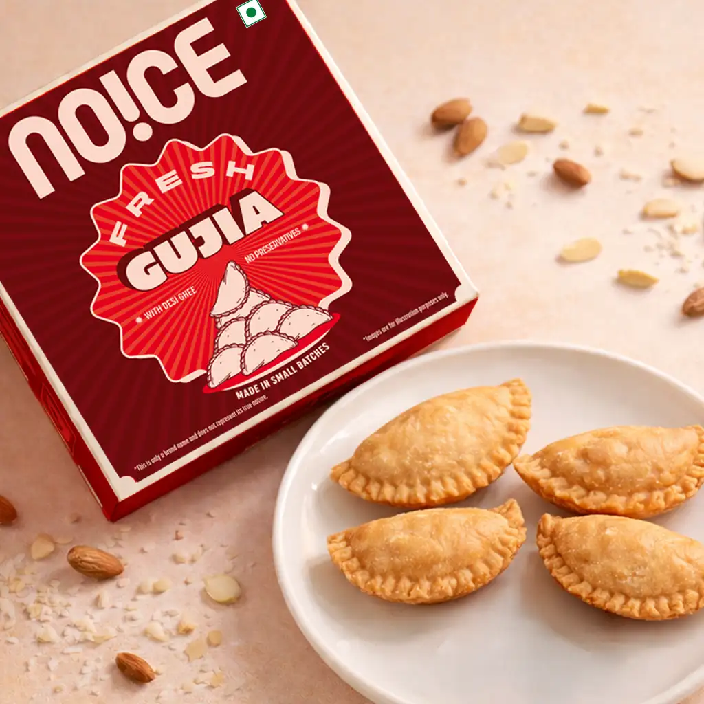 NOICE Fresh Mava Gujia 70g, a golden handcrafted pastry shell filled with aromatic mava, almonds, and cashews, made with pure desi ghee